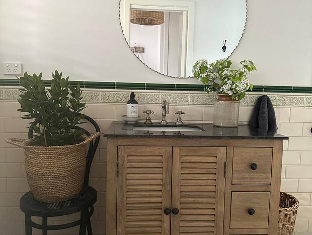 Photo 10 for Grape Farm Cottage with Picturesque Vineyard Views