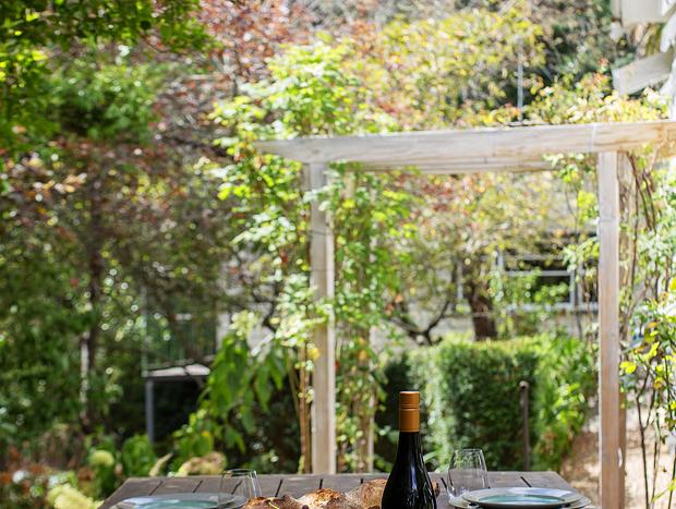 Photo 4 for '3 Sisters' - 2 Charming Cottages for 8 guests - Opposite the bathhouse...