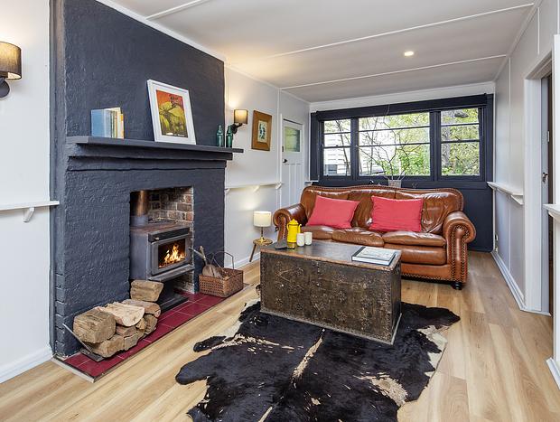 Photo 10 for '3 Sisters' - 2 Charming Cottages for 8 guests - Opposite the bathhouse...