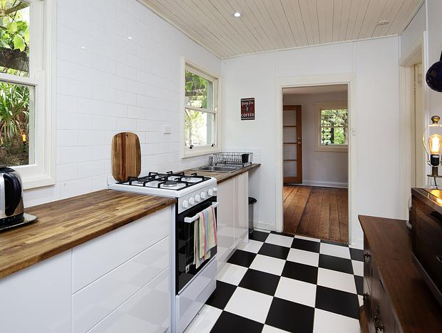 Photo 7 for '3 Sisters' - 2 Charming Cottages for 6 guests