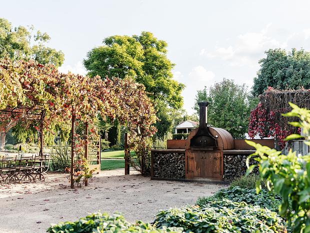 Photo 11 for Quondong Wahgunyah - Luxury Estate