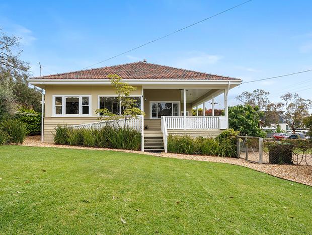 Photo 1 for Beachside Getaway - Dromana