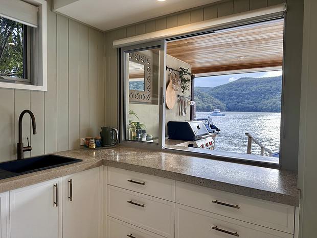 Photo 19 for The Deckhouse, Cottage Point -Couples Retreat