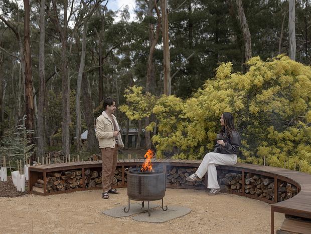 Photo 10 for Wildwood – Stillness Among the Gums