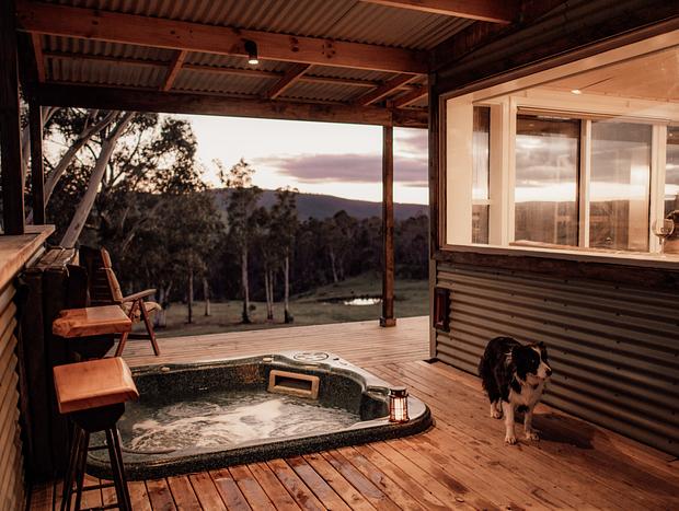 Photo 33 for Watching Brumbies from the Hot Tub