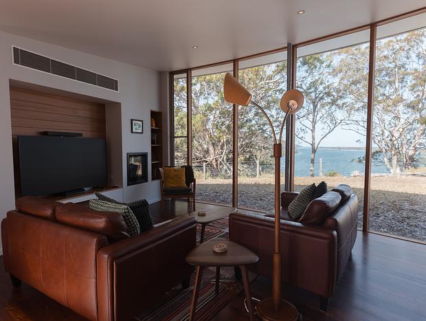 Photo 7 for Unwinding Lakeside at Teulu House
