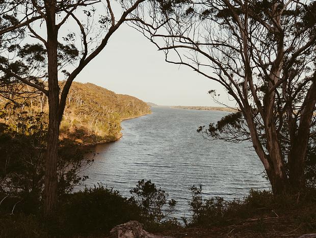Photo 22 for Unwinding Lakeside at Teulu House