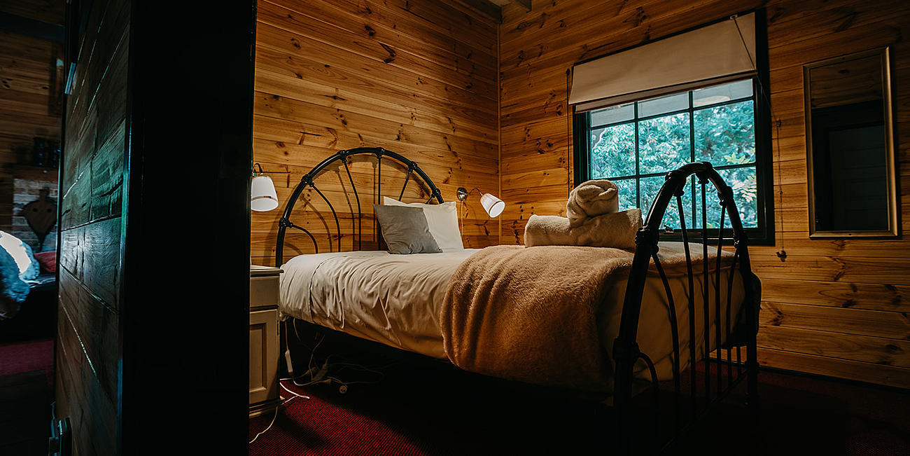 Holly Lodge Blue Mountains Lodge for Rent in Medlow Bath, Blue Mountains, NSW, AU Riparide