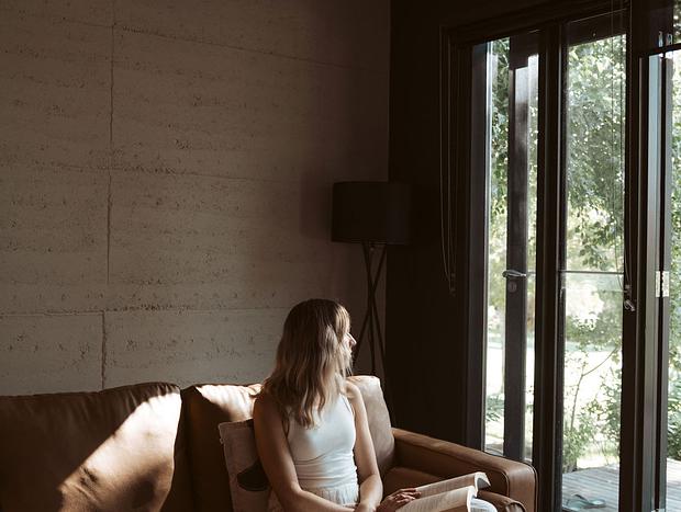 Photo 21 for Daylesford Lakefront Escape - Spa, King Bed & Fireplace