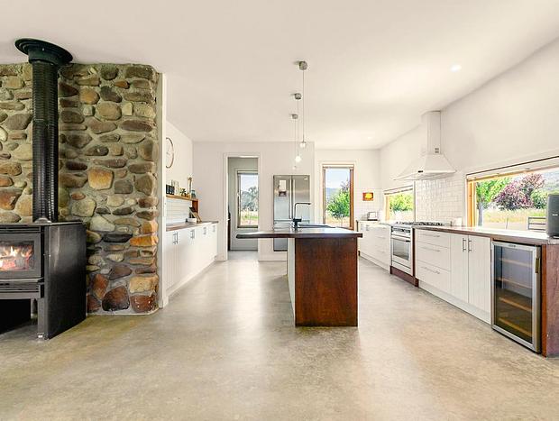 Photo 4 for Red Gum Retreat - A Peaceful Country Escape