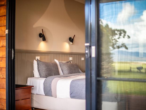 Photo 19 for Spa cabin with jaw dropping views