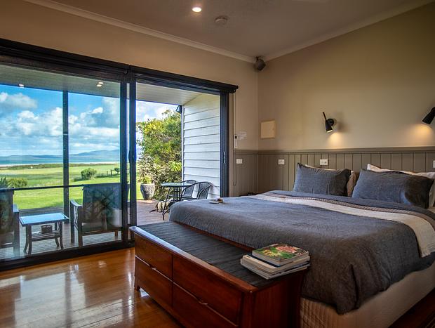Photo 6 for Spa cabin with jaw dropping views