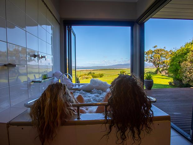 Photo 9 for Spa cabin with jaw dropping views