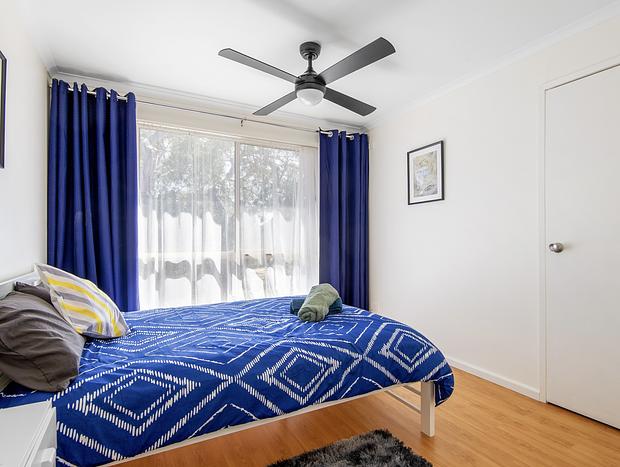 Photo 5 for Modern Lakeside Escape, Beach & Park Views