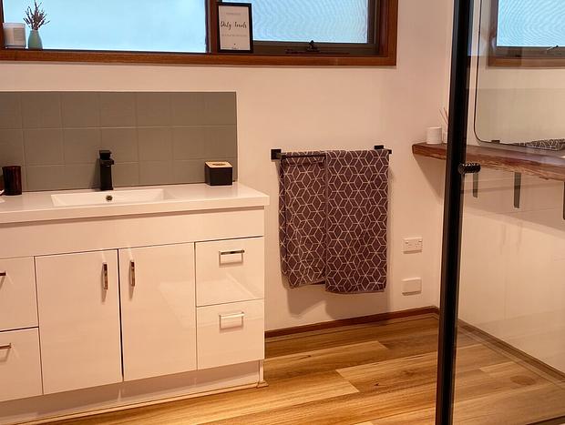 Photo 5 for Riverside Cottage Escape with Private Outdoor Bath House