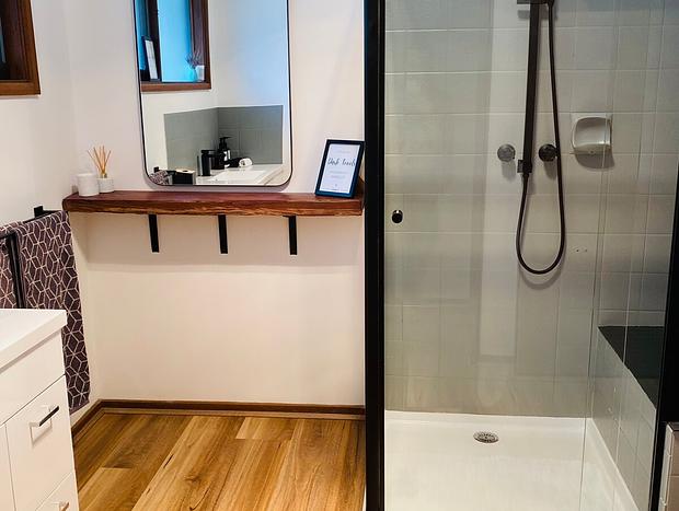 Photo 9 for Riverside Cottage Escape with Private Outdoor Bath House