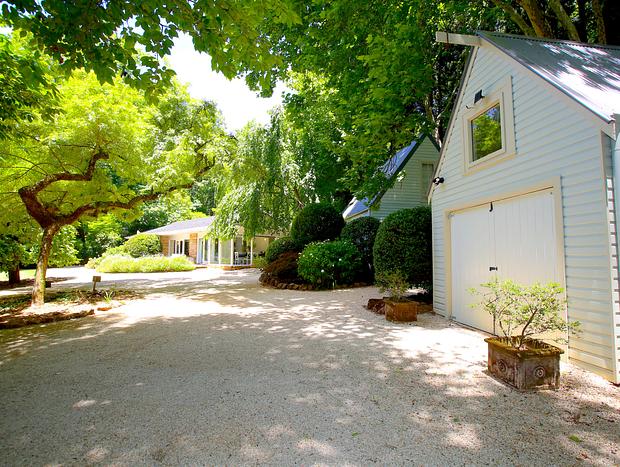 Photo 9 for Dennarque Estate - Hydrangea Cottage, Mount Wilson