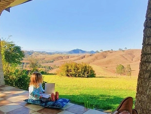 Photo 1 for Dam It Getaway - 3 bedroom Homestead - Pet friendly