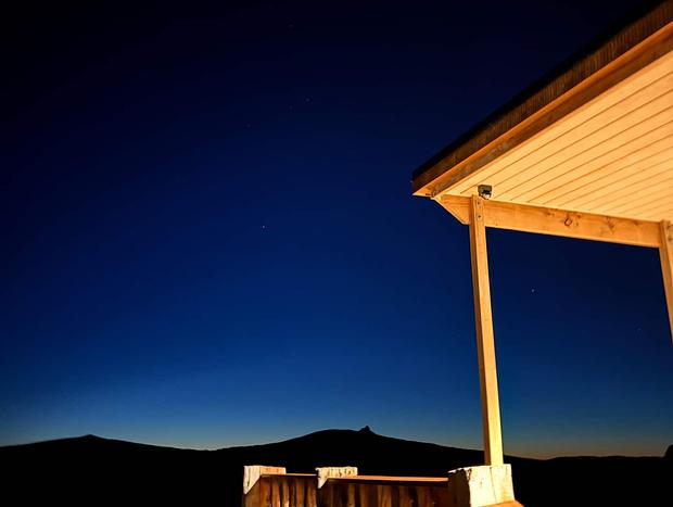 Photo 18 for The Farmers Rest - Sunsets, Outdoor Bath, Mountain Views & Fire Pit
