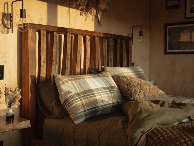 Photo 13 for The Farmers Rest - Sunsets, Outdoor Bath, Mountain Views & Fire Pit