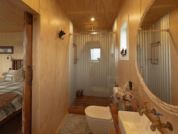 Photo 14 for The Farmers Rest - Sunsets, Outdoor Bath, Mountain Views & Fire Pit