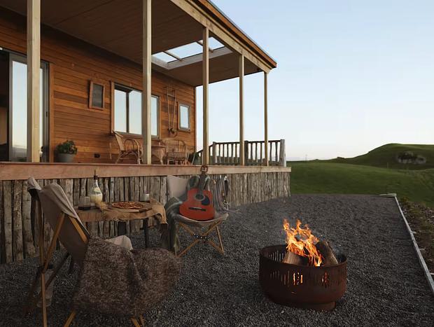 Photo 4 for The Farmers Rest - Sunsets, Outdoor Bath, Mountain Views & Fire Pit