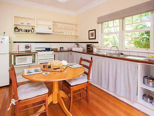 Photo 8 for Garden Cottage at Fern Falls Cottages Mount Dandenong
