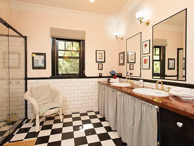 Photo 9 for Garden Cottage at Fern Falls Cottages Mount Dandenong
