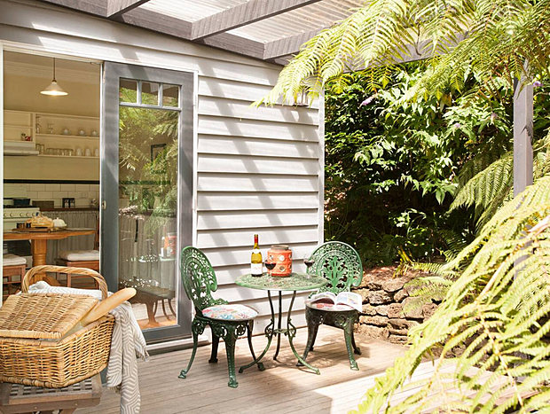 Photo 11 for Garden Cottage at Fern Falls Cottages Mount Dandenong