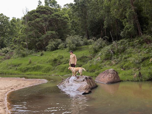 Photo 30 for Secluded riverfront hideaway