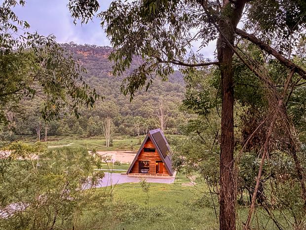 Photo 4 for Secluded riverfront hideaway