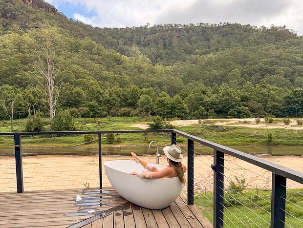 Photo 7 for Secluded riverfront hideaway