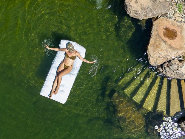Photo 25 for Dive into rockpool luxury