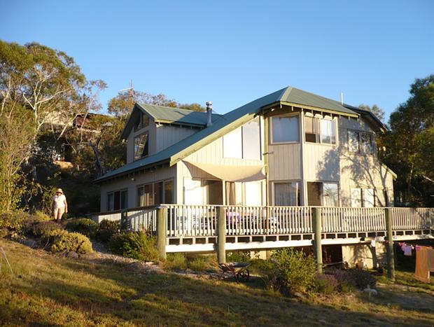 Photo 2 for Snowgums on the Lake