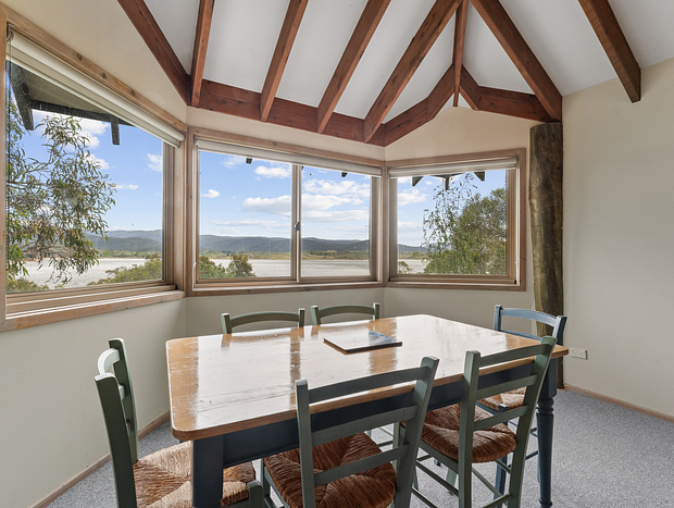 Photo 8 for Snowgums on the Lake