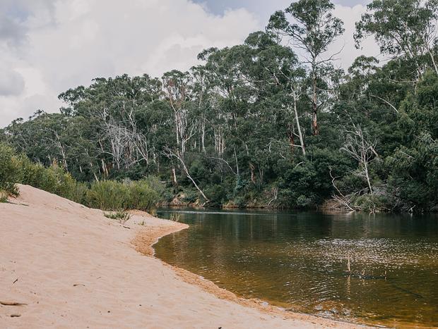 Photo 34 for Off-grid held by nature