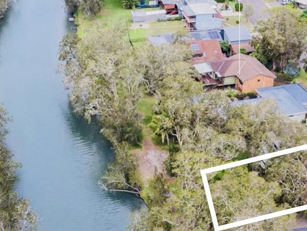 Photo 13 for "CORDUROY" Lake house with sauna + kayaks + fire (2 Bedroom)
