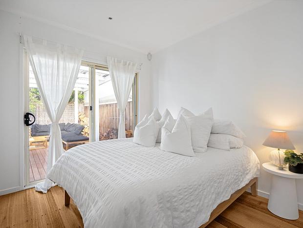 Photo 10 for Coastal Cottage - 200m to Beach & Pet Friendly