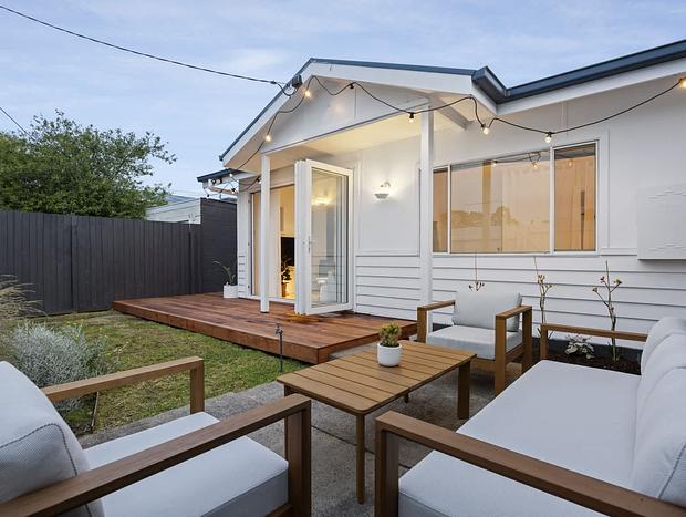 Photo 4 for Coastal Cottage - 200m to Beach & Pet Friendly