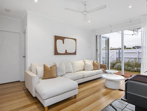 Photo 6 for Coastal Cottage - 200m to Beach & Pet Friendly
