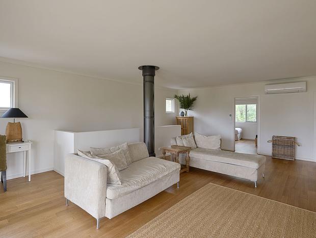 Photo 19 for Verandah beach house by the sea