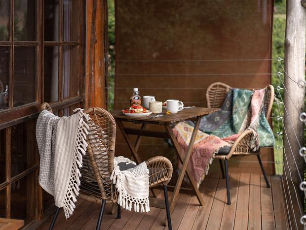 Photo 4 for Cosy Cabin with the Cows
