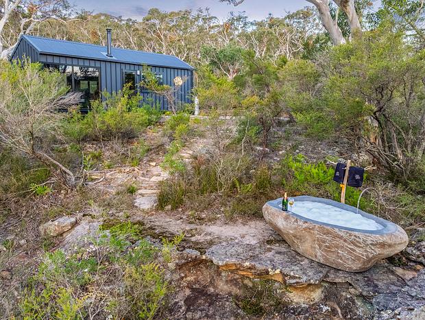Photo 7 for Stag & Stone - luxe bush studio and rock bath