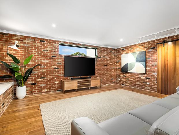 Photo 8 for Luxury Bellbrae Retreat with Pool, Spa & 12 Guests