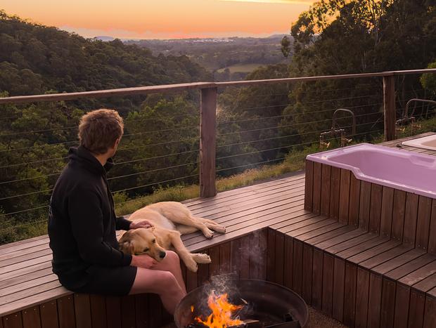 Photo 5 for Twin Tubs In The Treetops