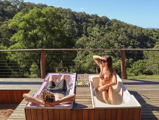 Photo 7 for Twin Tubs In The Treetops
