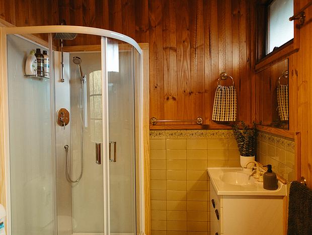 Photo 22 for Cabin On Corio - Australian Charm