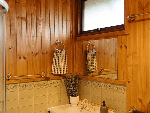 Photo 23 for Cabin On Corio - Australian Charm