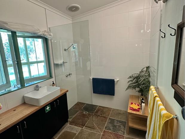 Photo 12 for Toolebewong House