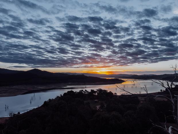 Photo 14 for Dreamy escape above Lake Eildon